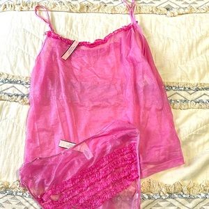 VS ruffle trimmed cami and bikini panty. Pink. Size L